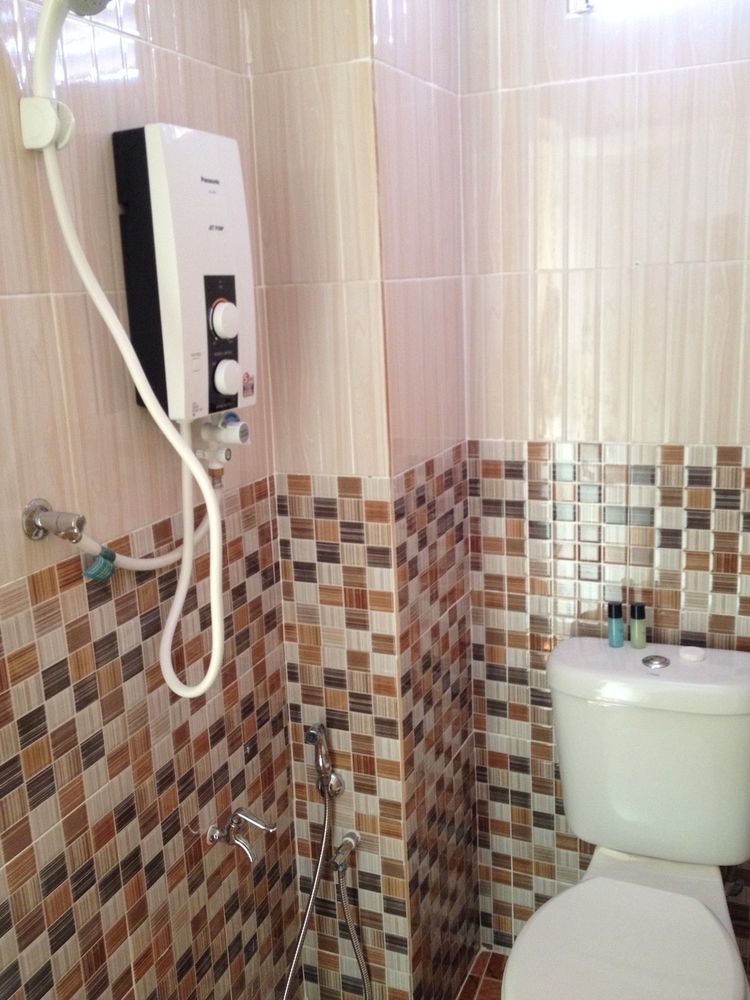 Hotel Sn Legacy Kuala Terengganu Bagian luar foto